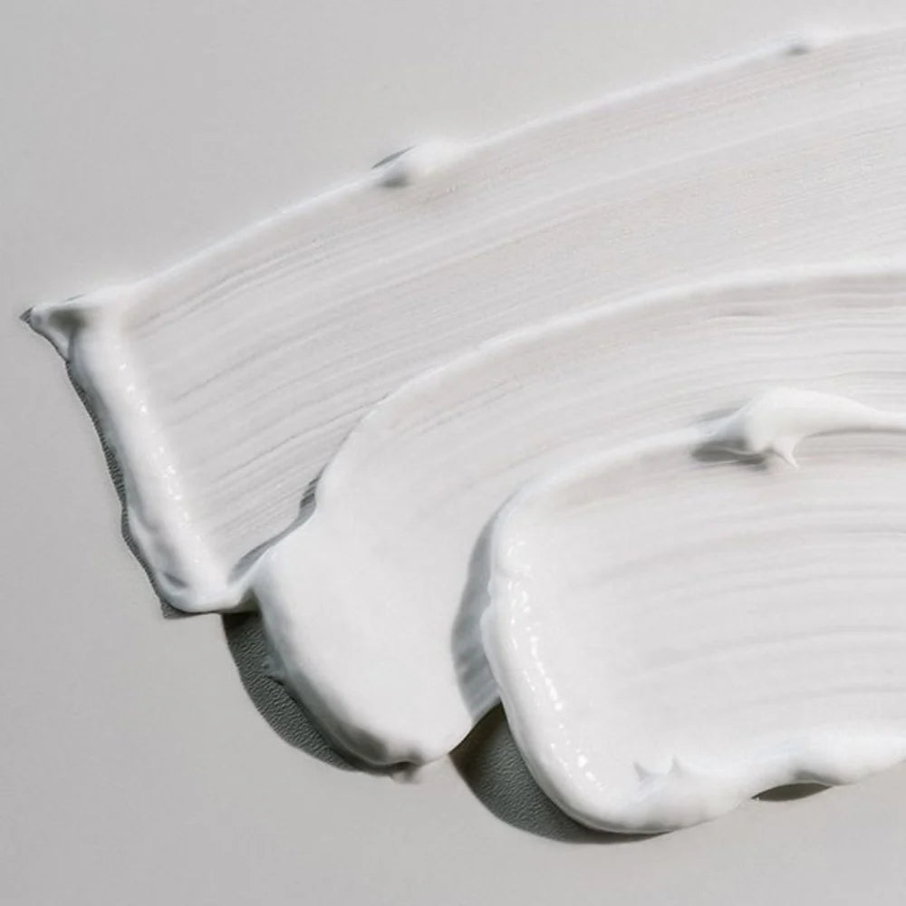 TAMZ Signature Treatment texture – lightweight oil-based silky spreads evenly no heaviness frizz control split ends shine